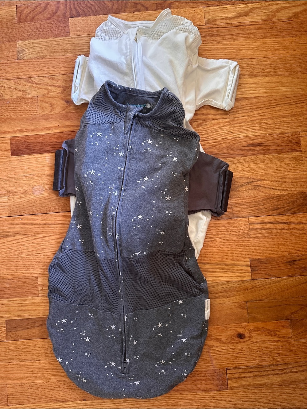 Snoo Happiest Baby Grey Star Sleep and White Sack Swaddle Bundle